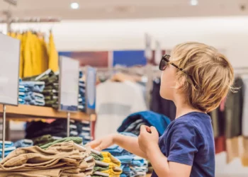 melhores lojas para fazer compras de roupas infantis nos Estados Unidos